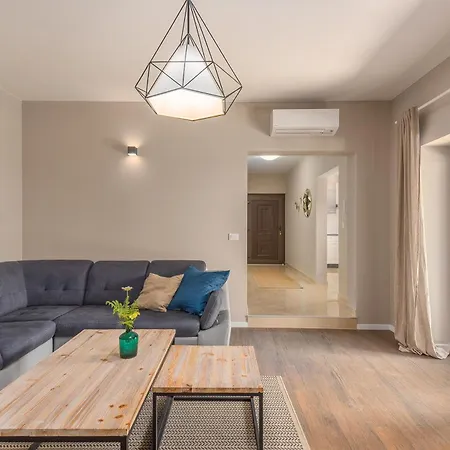 Casa de Férias Two Bedroom Family House Danica Babici