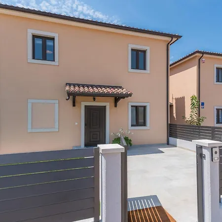 Two Bedroom Family House Danica Dom wakacyjny *