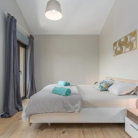 Two Bedroom Family House Danica Babici