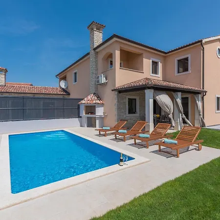 Two Bedroom Family House Danica Babici