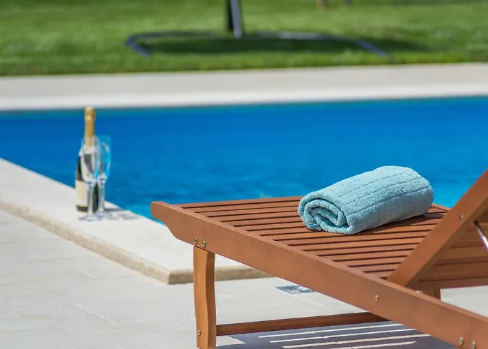 Two Bedroom Family House Danica Vikendica *