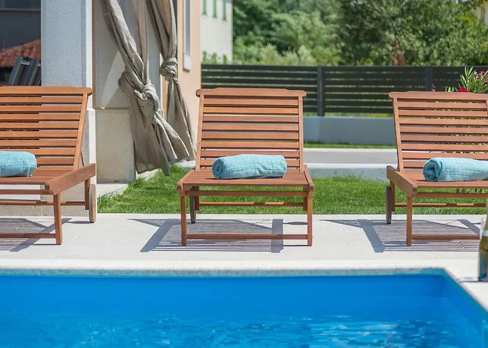 Vikendica Two Bedroom Family House Danica Babici