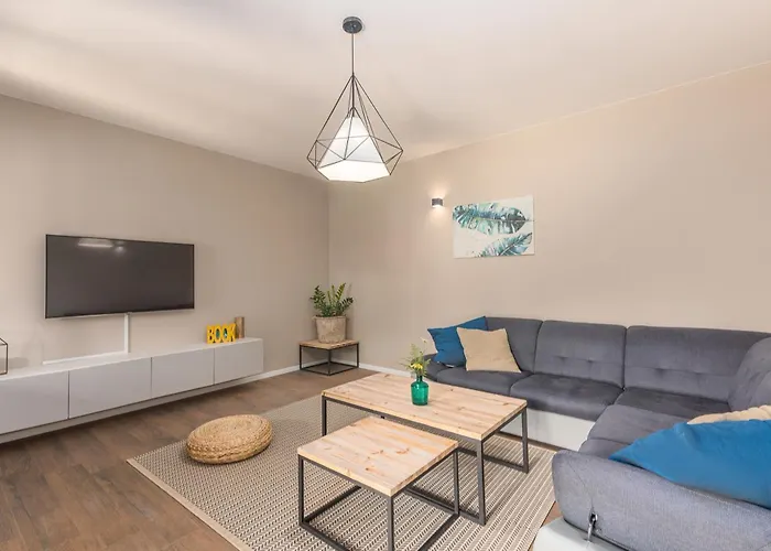 Vikendica Two Bedroom Family House Danica *