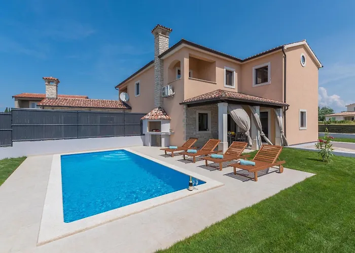 Two Bedroom Family House Danica Babici